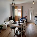 Baia Dos Lobos 아파트 *
