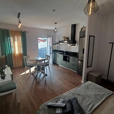 Baia Dos Lobos Камара-де-Лобуш